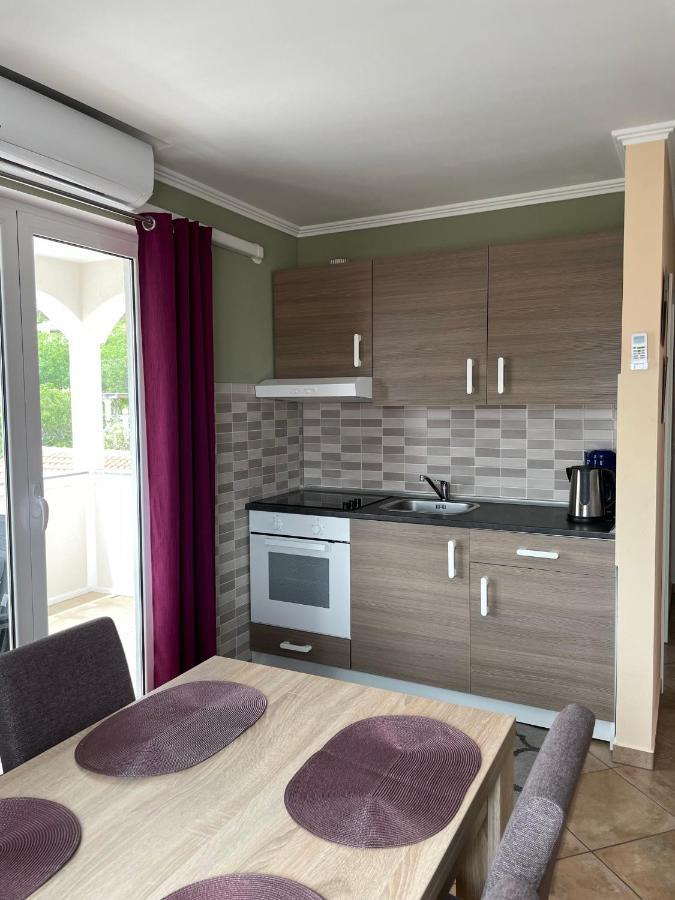 Apartments Rafaela Barbat na Rabu Екстер'єр фото