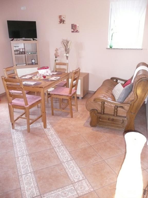 Apartments Rafaela Barbat na Rabu Екстер'єр фото