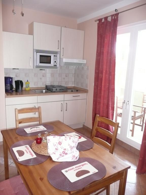 Apartments Rafaela Barbat na Rabu Екстер'єр фото